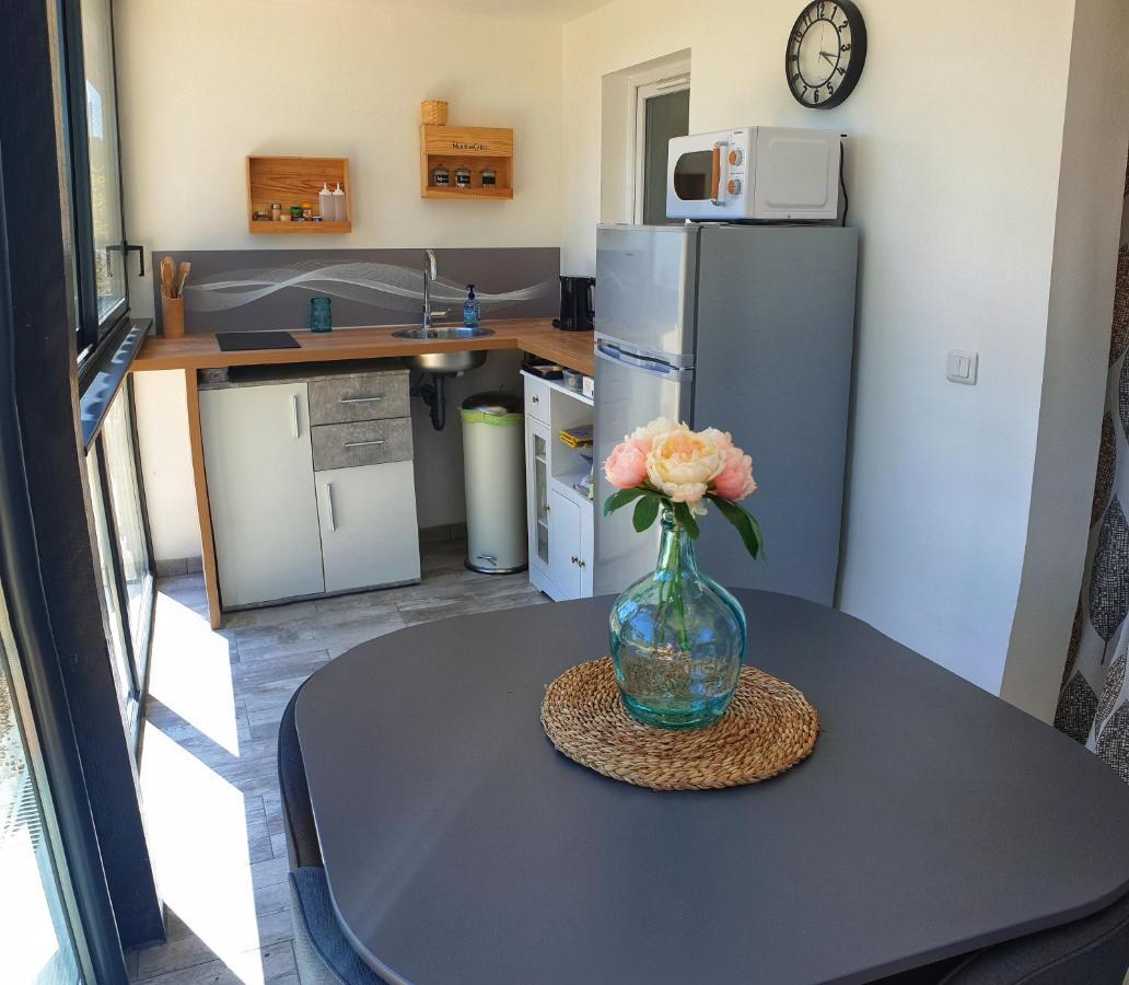 Holiday home Les Garrigues De L'oluke - Privatif, Piscine, Tennis Piolenc